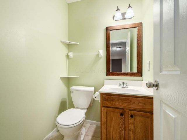 8749 Olenmead Drive, Lewis Center, OH 43035