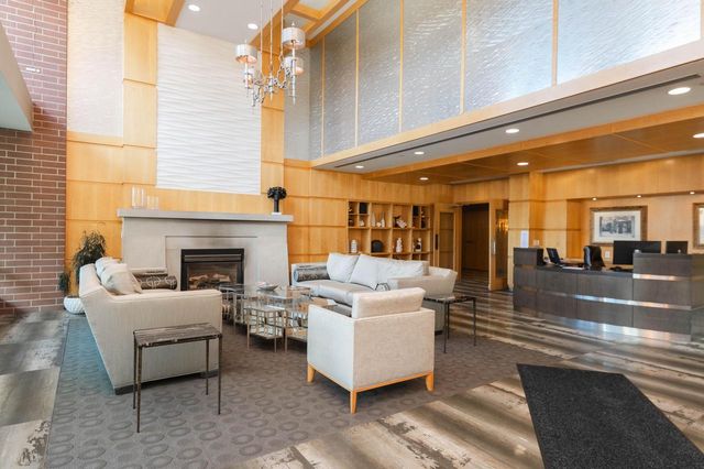 1522 N Prospect AVENUE #301, Milwaukee, WI 53202