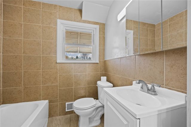 292 Knapp Avenue, Irondequoit, NY 14609