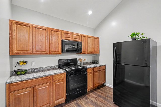 79 N Sanford Street, Pontiac, MI 48342