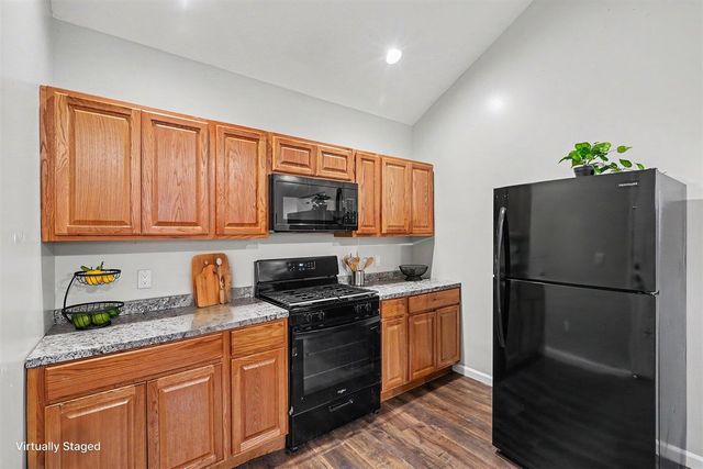 79 N Sanford Street, Pontiac, MI 48342