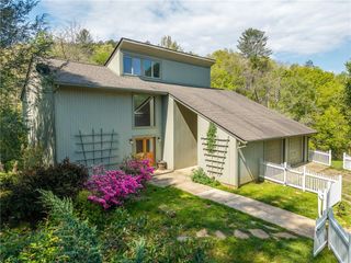 215 Murphy Lane, Mineral Bluff, GA 30559