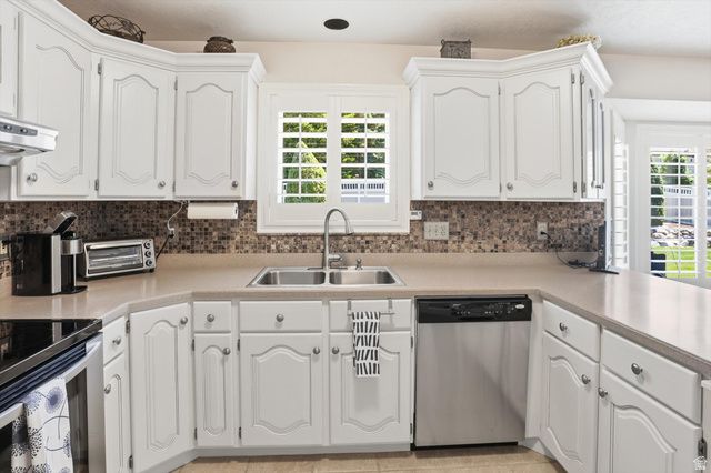 11499 S HIGH MOUNTAIN DR, Sandy, UT 84092