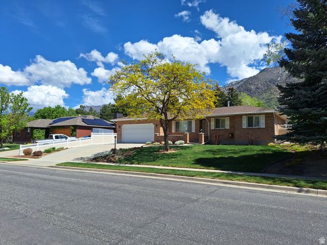 11499 S HIGH MOUNTAIN DR, Sandy, UT 84092