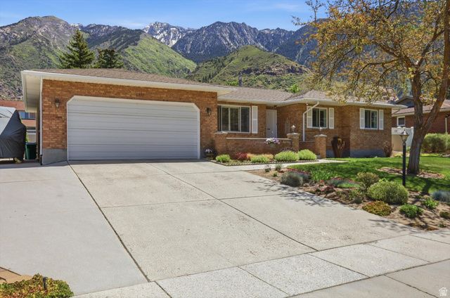 11499 S HIGH MOUNTAIN DR, Sandy, UT 84092