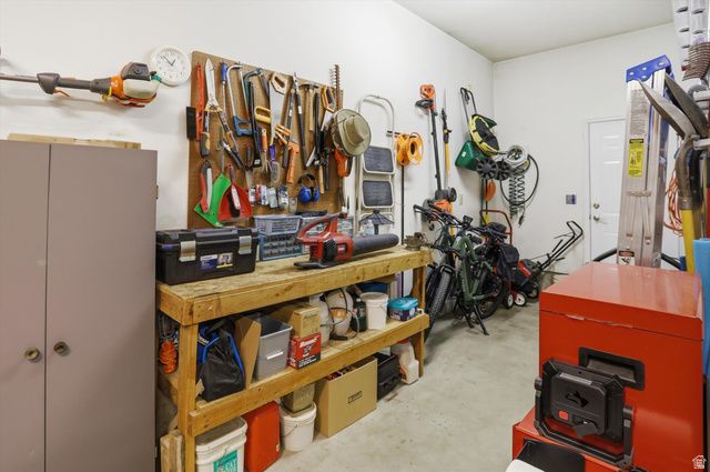 11499 S HIGH MOUNTAIN DR, Sandy, UT 84092