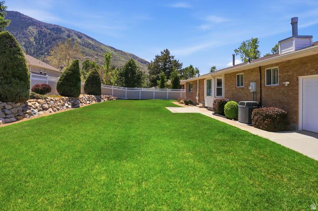 11499 S HIGH MOUNTAIN DR, Sandy, UT 84092