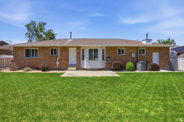 11499 S HIGH MOUNTAIN DR, Sandy, UT 84092