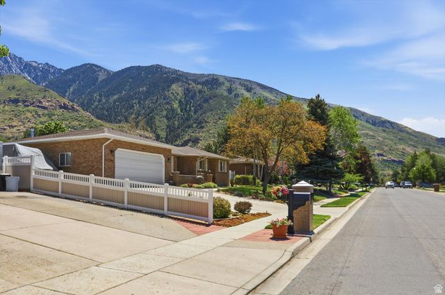 11499 S HIGH MOUNTAIN DR, Sandy, UT 84092