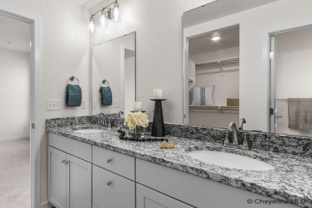 2102 PACK SADDLE RD, Cheyenne, WY 82007