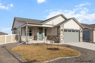 2102 PACK SADDLE RD, Cheyenne, WY 82007