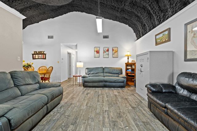 532 CR 1312, Pittsburg, TX 75686