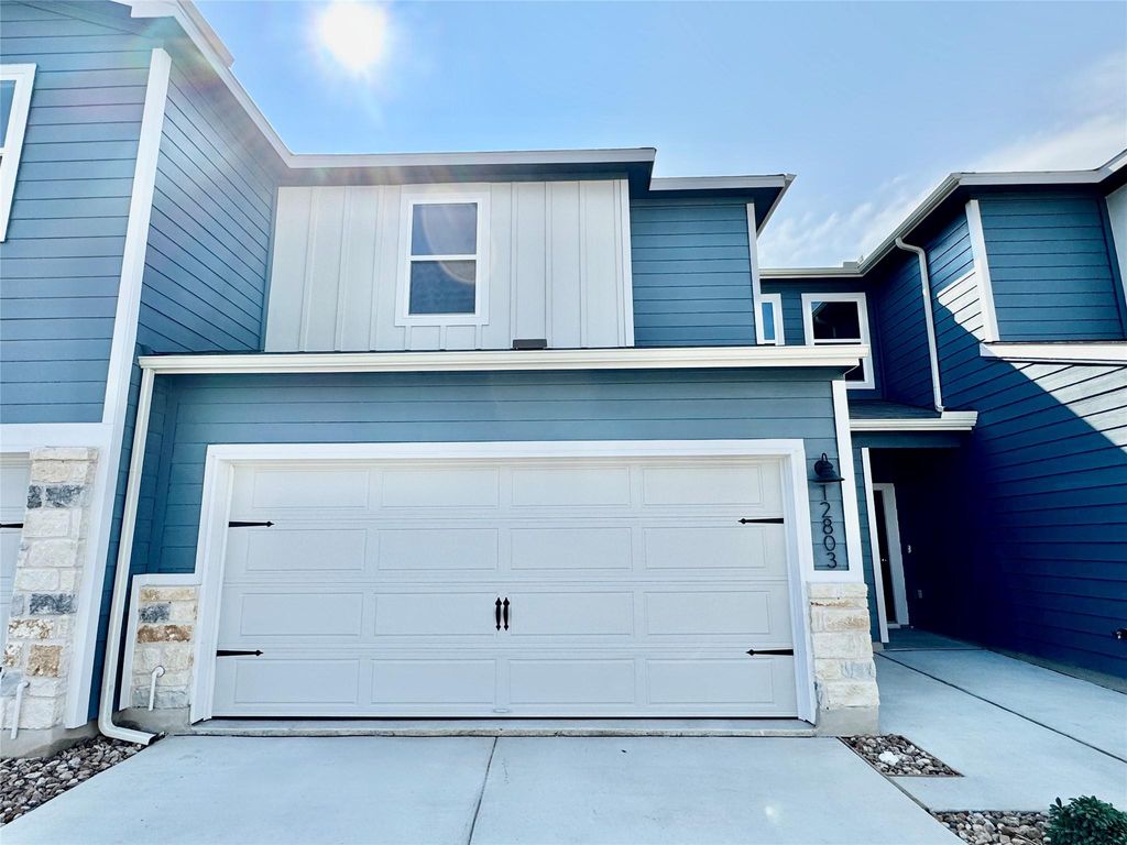 12803 Village Spun PLZ, Buda, TX 78610
