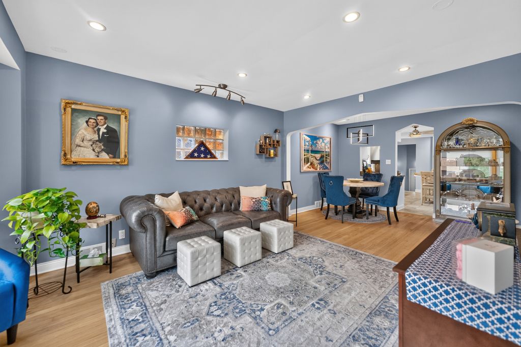 3406 N Oleander Avenue, Chicago, IL 60634 — photo 2
