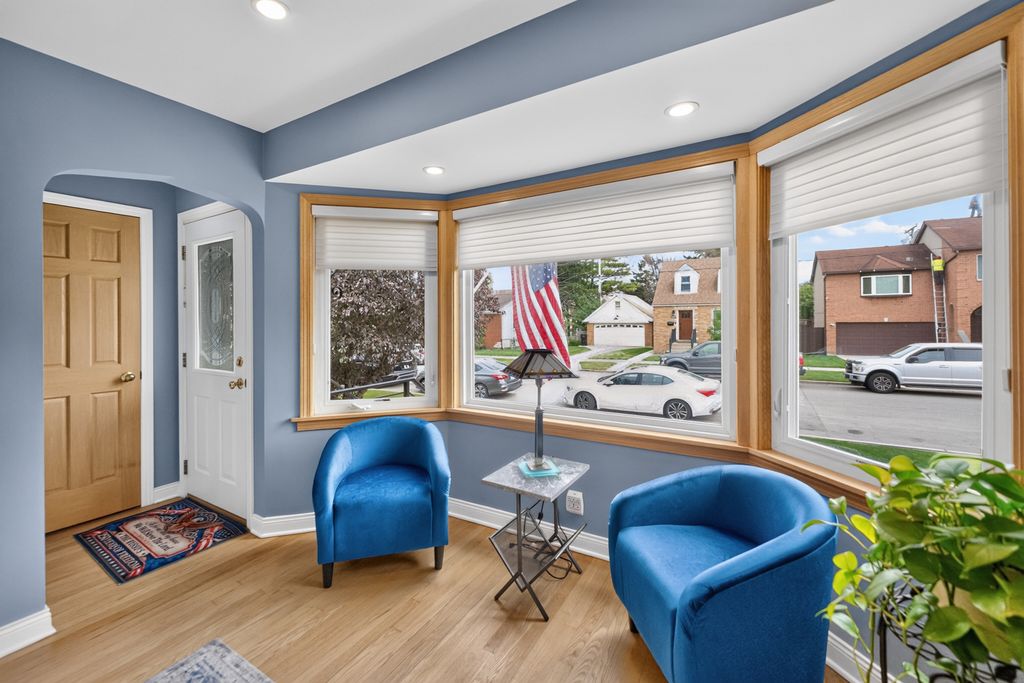 3406 N Oleander Avenue, Chicago, IL 60634 — photo 4