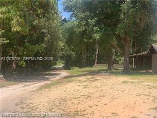 2326 W Barben Road, Avon Park, FL 33825