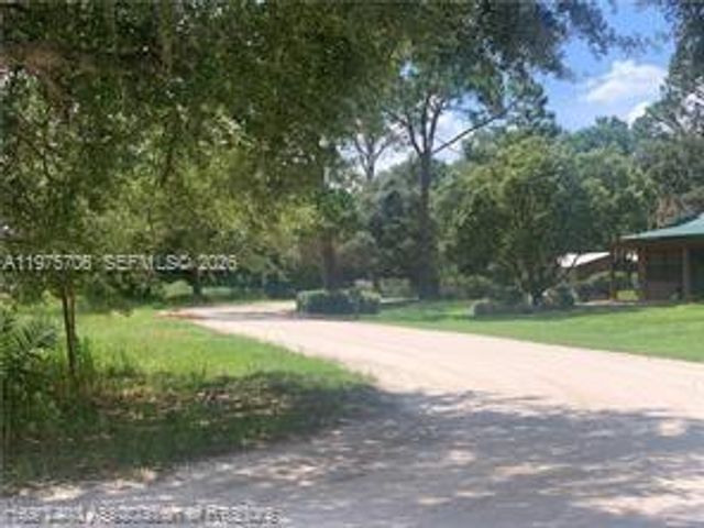 2326 W Barben Road, Avon Park, FL 33825