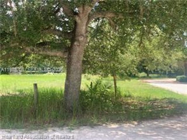 2326 W Barben Road, Avon Park, FL 33825