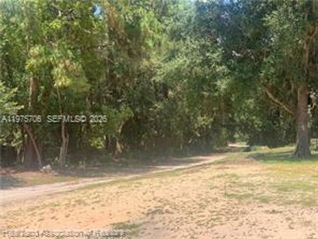 2326 W Barben Road, Avon Park, FL 33825