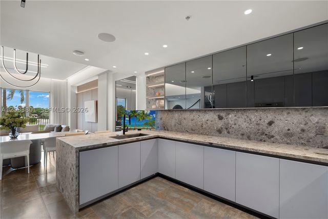 3501 N Ocean Dr V5, Hollywood, FL 33019