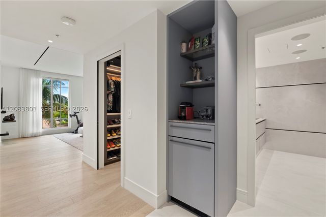 3501 N Ocean Dr V5, Hollywood, FL 33019