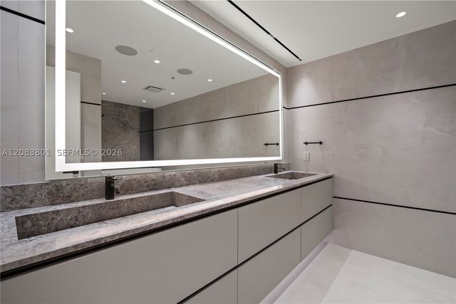 3501 N Ocean Dr V5, Hollywood, FL 33019