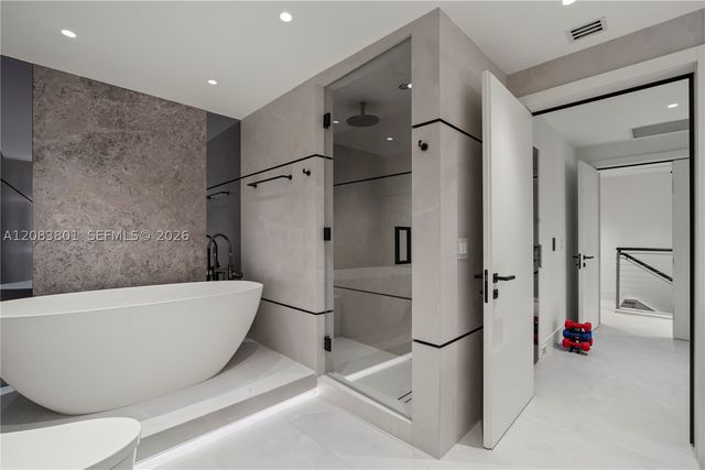 3501 N Ocean Dr V5, Hollywood, FL 33019