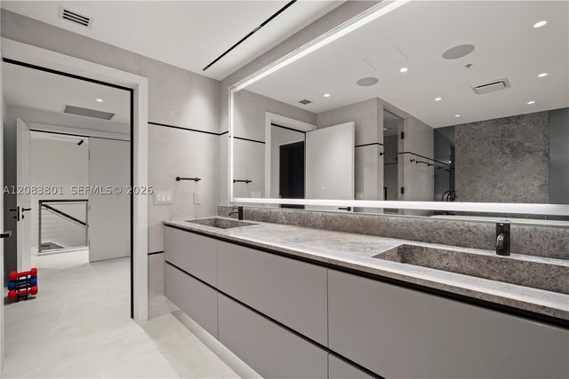 3501 N Ocean Dr V5, Hollywood, FL 33019