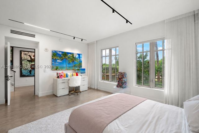 3501 N Ocean Dr V5, Hollywood, FL 33019