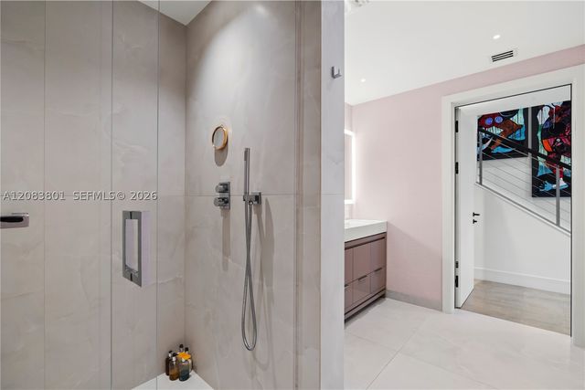 3501 N Ocean Dr V5, Hollywood, FL 33019