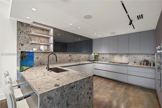 3501 N Ocean Dr V5, Hollywood, FL 33019