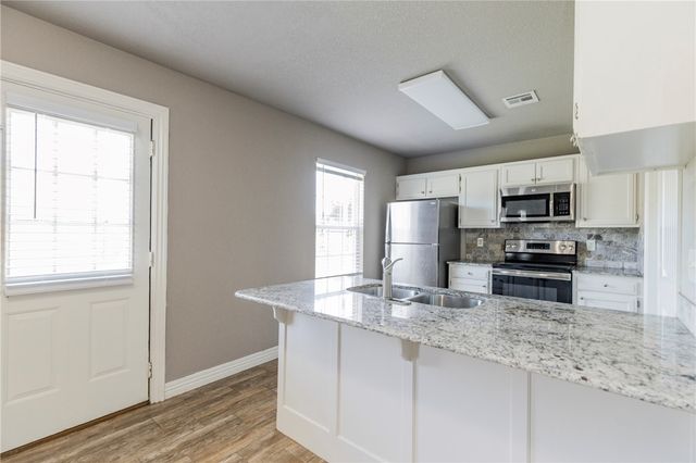 700 Ponderosa Street, Centerton, AR 72719