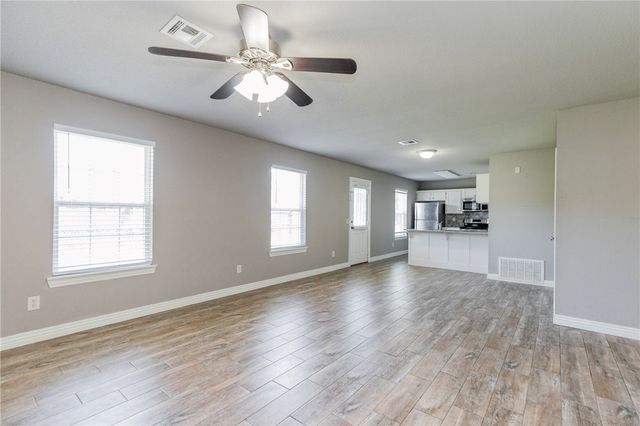 700 Ponderosa Street, Centerton, AR 72719