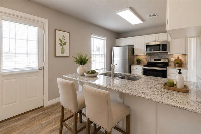 700 Ponderosa Street, Centerton, AR 72719