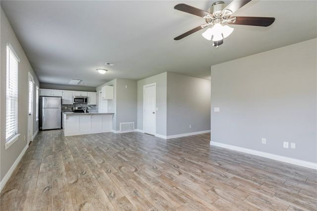 700 Ponderosa Street, Centerton, AR 72719
