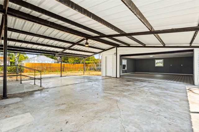 8522 Del Monte Drive, Dallas, TX 75217