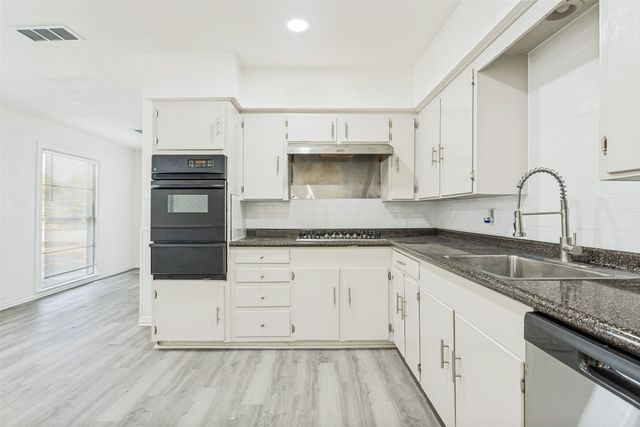 8522 Del Monte Drive, Dallas, TX 75217