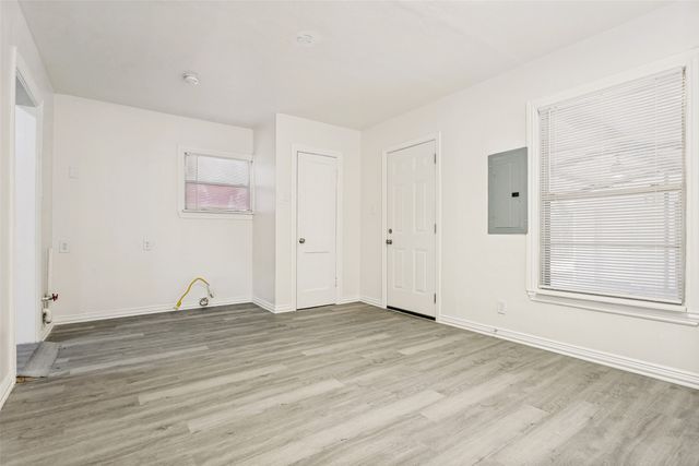 8522 Del Monte Drive, Dallas, TX 75217