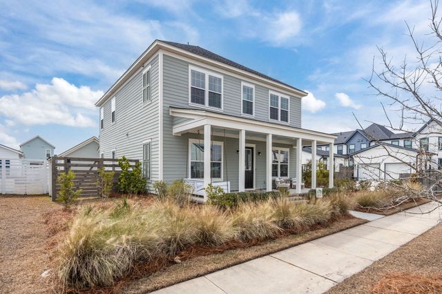 643 Blueway Avenue, Summerville, SC 29486