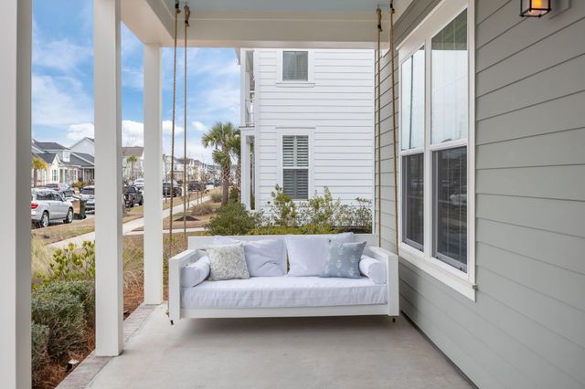 643 Blueway Avenue, Summerville, SC 29486