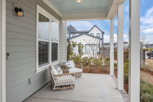 643 Blueway Avenue, Summerville, SC 29486