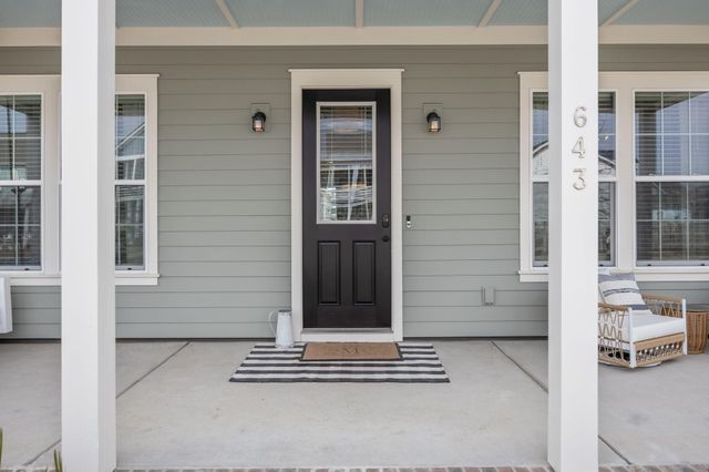 643 Blueway Avenue, Summerville, SC 29486