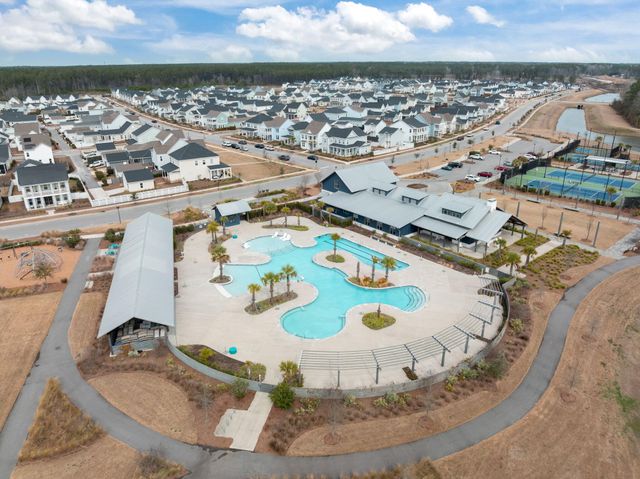 643 Blueway Avenue, Summerville, SC 29486