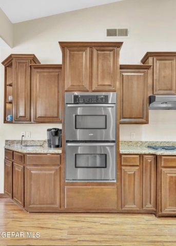 636 KEAGLE Road, Socorro, TX 79927