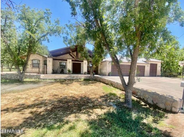 636 KEAGLE Road, Socorro, TX 79927