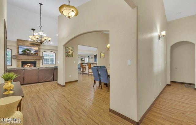 636 KEAGLE Road, Socorro, TX 79927