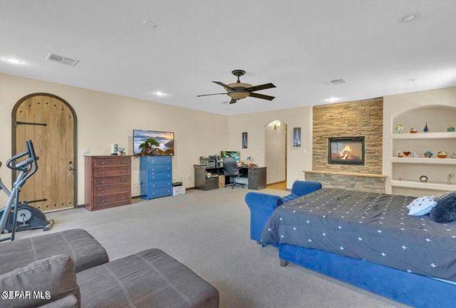 636 KEAGLE Road, Socorro, TX 79927