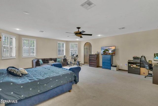 636 KEAGLE Road, Socorro, TX 79927