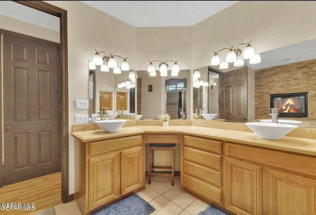 636 KEAGLE Road, Socorro, TX 79927