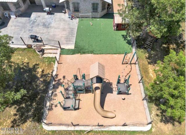 636 KEAGLE Road, Socorro, TX 79927